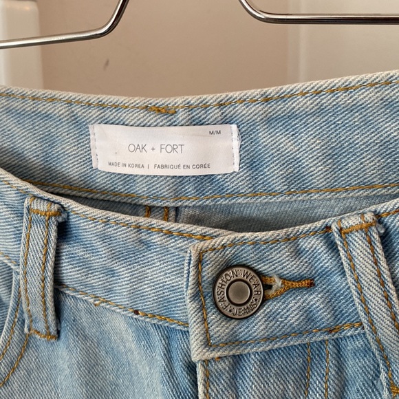 Oak + Fort light wash jeans - Picture 2 of 3